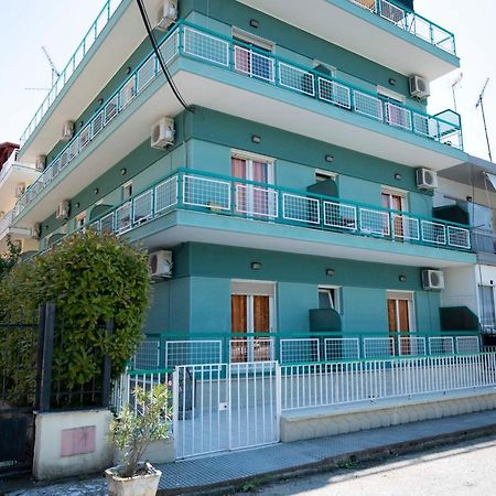 Amelies Apartments Paralía Exterior foto